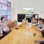 Kapolres Padangsidimpuan, AKBP Dr Wira Prayatna, didampingi Kasat Lantas, AKP RP Pasaribu, saat memberikan arahannya ke jajaran Sat Lantas