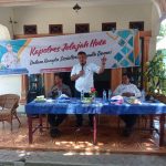 Kanit I Pidum Sat Reskrim Polres Tapsel, Ipda Maraden Hutabarat, saat memberi paparan ke masyarakat terkait pencegahan KDRT di sela gerakan Kapolres Jelajah Huta