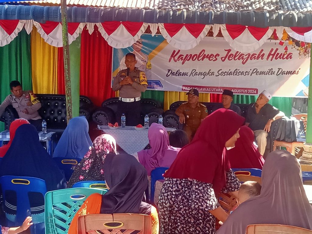 Kapolres Tapsel Jelajah Huta, Kanit Regident Sadarkan Masyarakat akan Pentingnya Pakai Helm