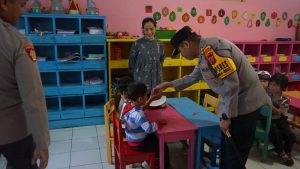Polisi Ramah Anak, AKBP Wira Disenangi Murid TK Kemala Bhayangkari 13 Padangsidimpuan