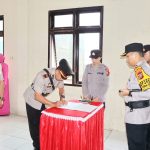 Kapolres Padangsidimpuan, AKBP Dr Wira Prayatna, memimpin Upacara Sertijab Kasat Resnarkoba dari AKP Jasama H Sidabutar ke AKP Gunawan Efendi