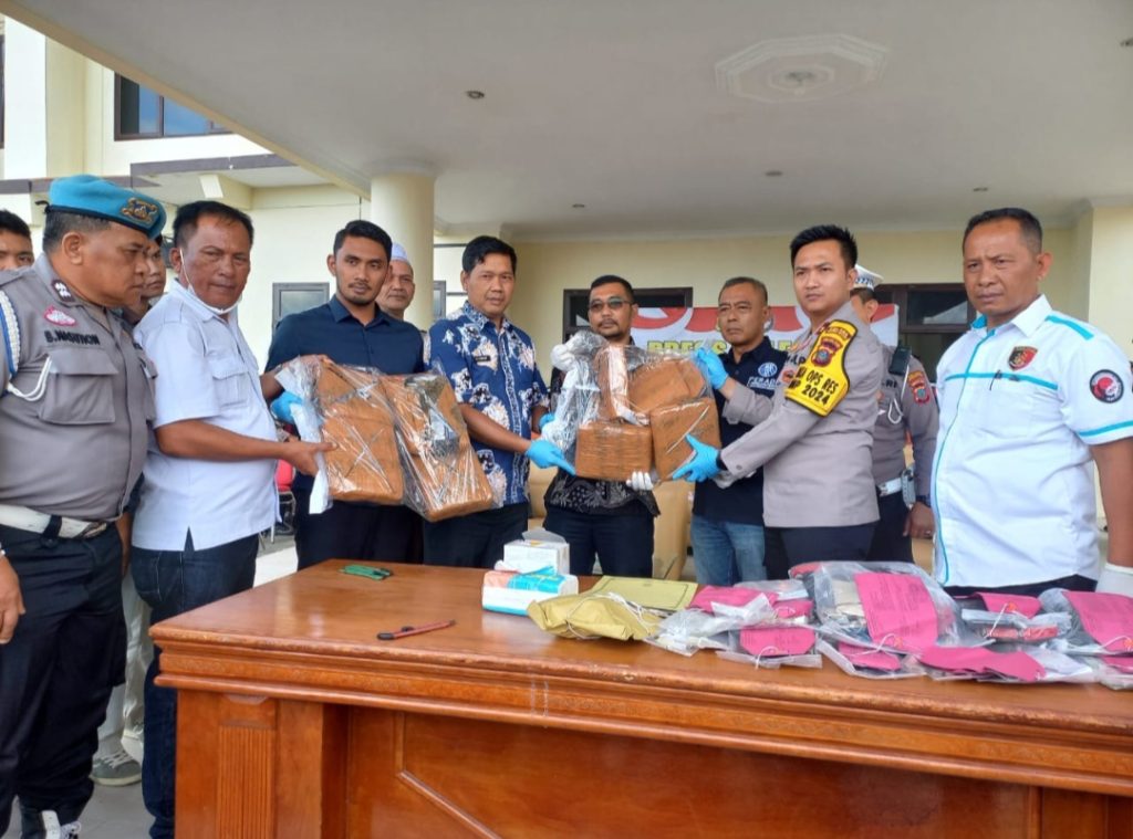 Musnahkan 10 Kg Lebih Ganja, Polres Tapsel Selamatkan 5.492 Jiwa