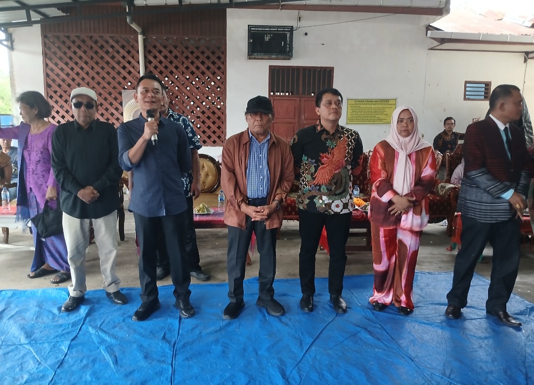 Calon Wakil Wali Kota Padangsidimpuan, Gempar Nauli Hamonangan Nasution, bersama rombongan, saat memberi sambutan