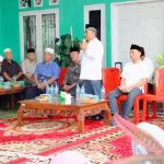 Paslon Wali Kota dan Wakil Wali Kota nomor urut 3, Hapendi Harahap, dan Gempar Nauli Hamonangan Nasution, (Hapendi-Gempar), saat memberikan sambutan di pengajian An Nur, Lingkungan II, Kelurahan Tano Bato, Kecamatan Padangsidimpuan Utara