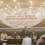 Calon Wali Kota Padangsidimpuan No.3, Dr Hapendi Harahap, didampingi calon Wakil Wali Kota, Gempar Nauli Hamonangan Nasution, saat memaparkan visi di hadapan Barisan Muda Berdaya 'HAPENDI MengGEMPARkan' usai deklarasi dukungan