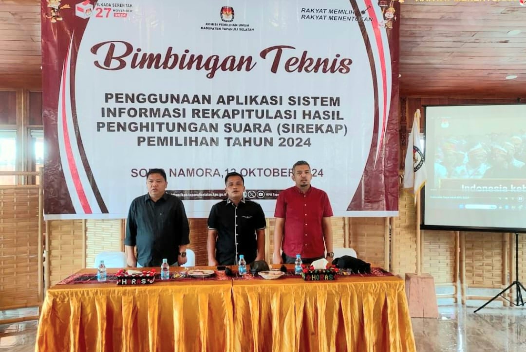 KPU Tapsel, menggelar Bimtek penggunaan aplikasi Sirekap pada Pilkada serentak 2024 kepada PPK di Sopo Namora, Desa Sumuran Kecamatan Sipirok