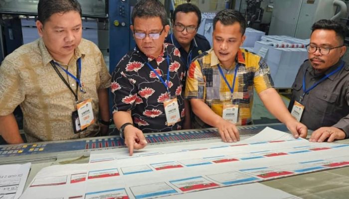 KPU Tapsel Cek Pencetakan Surat Suara Pemilihan Bupati-Wakil