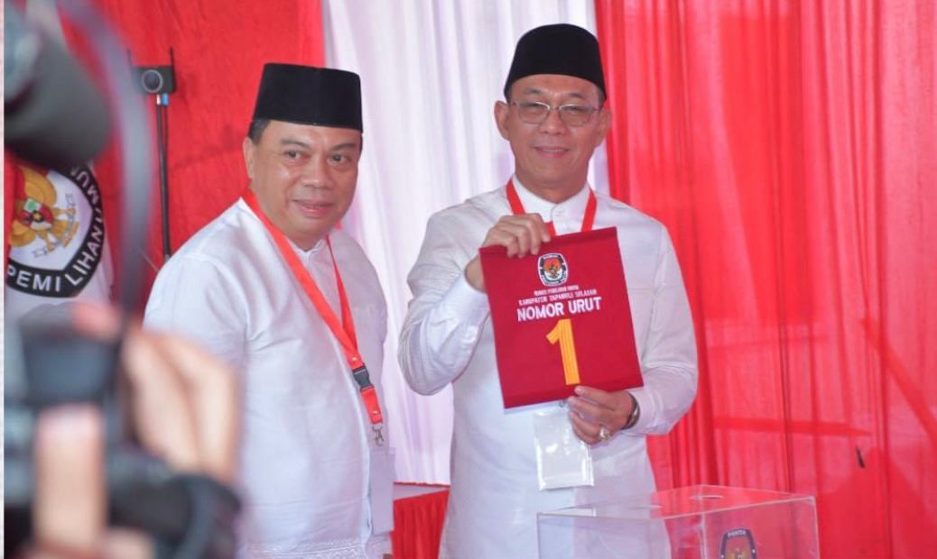 Calon Bupati-Wakil Bupati Tapsel No.1, Gus Irawan Pasaribu (kanan) dan Jafar Syahbuddin Ritonga (kiri)