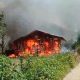 Satu unit Rumah semi permanen di Lingkungan I Aek Gareder, Kelurahan Pijorkoling, Kecamatan Padangsidimpuan Tenggara, ludes terbakar