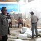 Personel Polres Tapsel saat melakukan pengawalan dan pengamanan saat logistik Pilkada Tapsel tibad di Gudang Logistik KPU