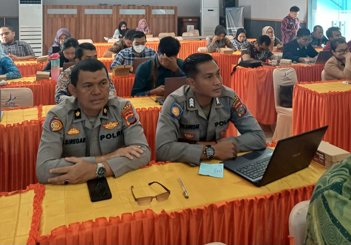 Kapolres Tapsel, AKBP Yasir Ahmadi, diwakili Kabag Ren, Kompol Rudi Siregar, saat menghadiri FGD bersama DJPb Sumut di KPPN Padangsidimpuan