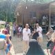 Duet dadakan duo Pasaribu yakni, Gus Irawan Pasaribu (calon Bupati Tapsel No.1) dan Saparuddin Pasaribu (Hatobangon) bak magnet yang menyemarakkan suasana masyarakat saat menghadiri silaturahmi untuk berjoged bersama meski di tengah terik matahari