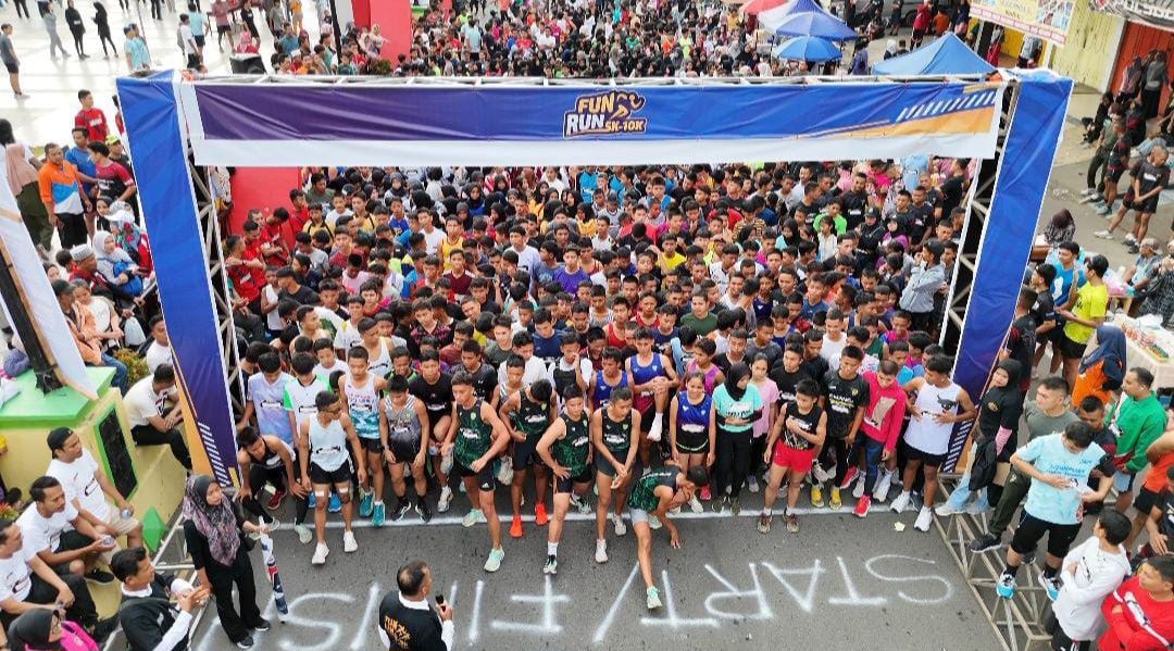 Ribuan peserta tumpah ruah mengikuti lomba fun run 5K dan 10K yang digelar unsur Forkopimda Kota Padangsidimpuan dalam rangka mewujudkan Pilkada damai