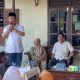 Di hadapan mantan Bupati Paluta dua periode, Bachrum Harahap, calon Wali Kota Padangsidimpuan No.3, Hapendi Harahap, didampingi calon Wakil Wali Kota No.3, Gempar Nauli Hamonangan Nasution, saat memberikan sambutan kepada ratusan massa dari Desa Palopat Pijorkoling