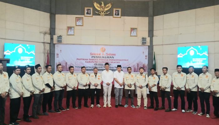 Pengukuhan Pemuda Muhammadiyah Tapsel, Gus Irawan: Generasi Muda Harus Jadi Agen Perubahan