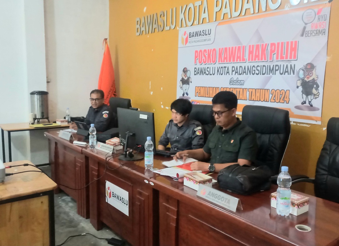 Kasat Reskrim Polres Padangsidimpuan, AKP Desman Manalu, bersama Tim Penyidik Sentra Gakkumdu dari Kepolisian dan Kejaksaan menghadiri undangan dari Bawaslu terkait laporan dugaan pelanggaran tahapan Pilkada