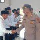 Waka Polsek Batang Toru, Iptu Taufik Manullang, mengucapkan selamat ke para Pengawas TPS se-Kecamatan Muara Batang Toru yang baru dilantik