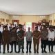 Kapolsek Sipirok, Iptu Aswin Manurung, berfoto bersama unsur Forkopimcam usai pelantikan 95 Pengawas TPS se-Kecamatan Sipirok dalam rangka mengawasi jalannya Pilkada 2024