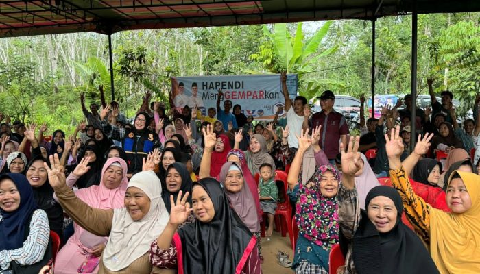 Ramainya, Ratusan Warga Ingin Ketemu dan Dukung Hapendi Harahap