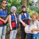 Di momen Hari Pahlawan, Ny Ria Hapendi Harahap, yang juga istri dari calon Wali Kota Padangsidimpuan No.03, Dr Hapendi Harahap, memaknai Hari Pahlawan dengan menebar manfaat berupa bantuan ke masyarakat