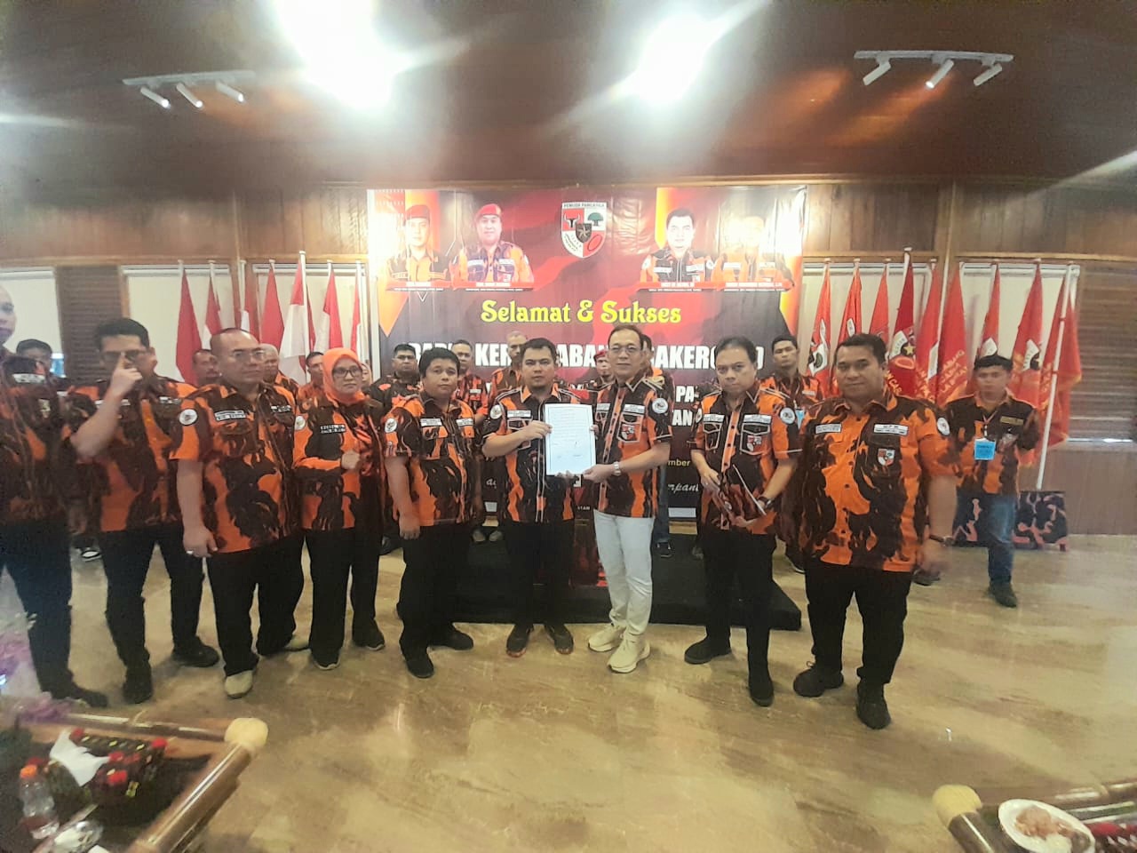 Ketua MPC PP Tapsel, Rocky AP Gultom beserta jajaran, menyatakan dukungan untuk siap memenangkan Ketua dan Wakil Ketua MPO PP Tapsel yang juga Paslon Bupati-Wakil Bupati Tapsel No.01, Gus Irawan Pasaribu-Jafar Syahbuddin Ritonga (BAGUS1)