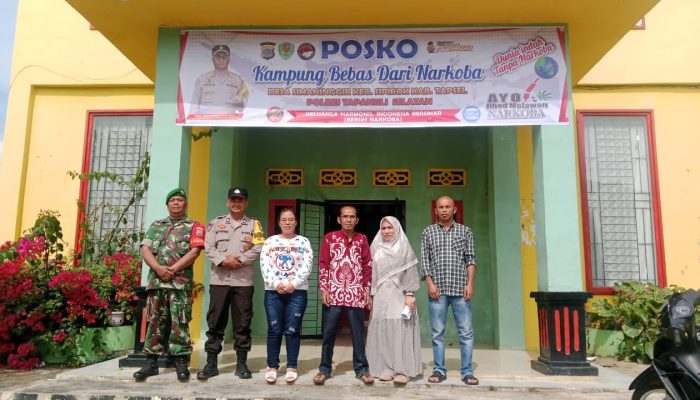 Polsek Sipirok Pasang Spanduk Bebas dari Narkoba di Posko Simaninggir