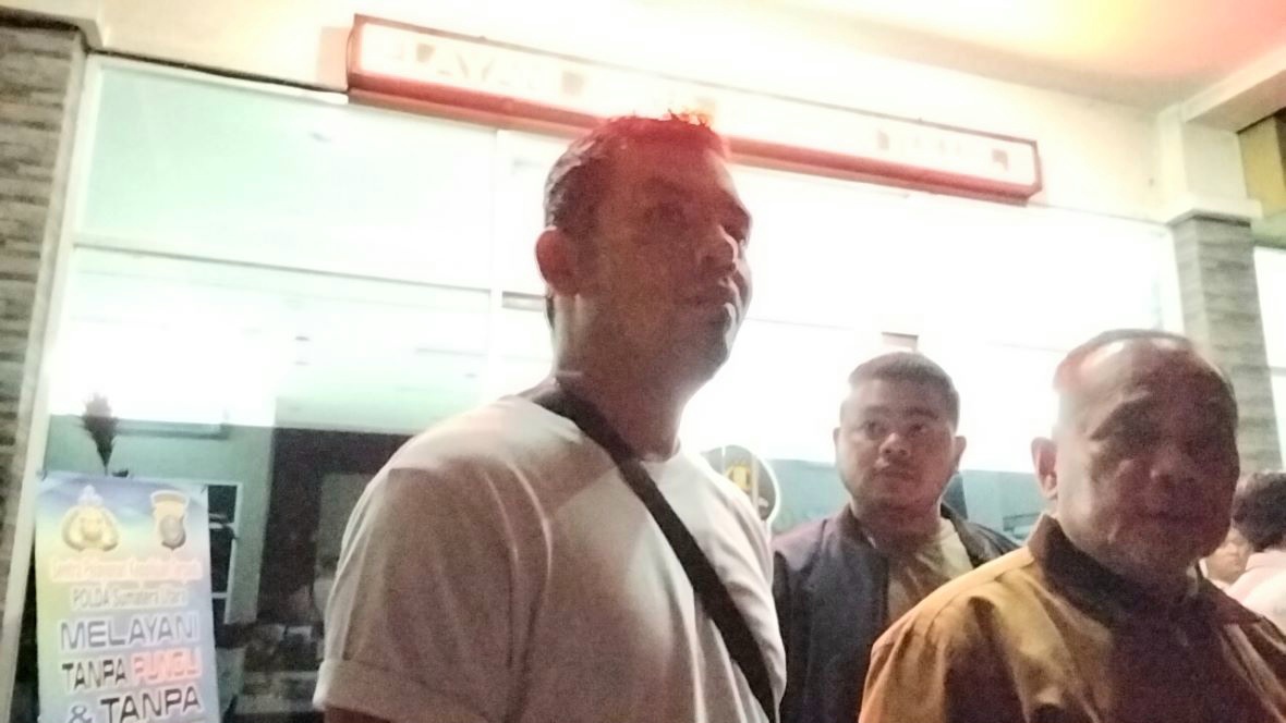 Kades Pudun Jae, Riski Ibrahim Siregar, laporkan Cawalkot Padangsidimpuan No.01, Irsan Efendi Nasution, atas dugaan pengancaman kepadanya