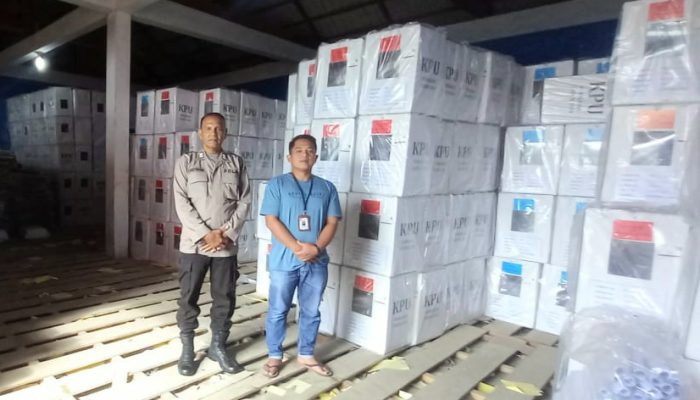 Jelang Pilkada, Polres Tapsel Kawal Ketat Gudang Logistik KPU
