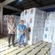 Personel Polres Tapsel saat melakukan pengawalan ketat di Gudang Logistik KPU