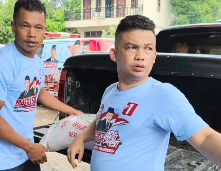 Tokoh Nasional, Gus Irawan Pasaribu, yang juga calon Bupati Tapsel No.01, menerjunkan Tim untuk membantu evakuasi dan menyalurkan bantuan sosial kepada masyarakat korban banjir bandang di Kecamatan Sayur Matinggi dan Batang Angkola