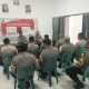Kapolsek Padang Bolak, AKP Muallim Harahap, SH, didampingi Ps Kanit Binmas, Aiptu Dion Z Ginting Munthe, saat mengumpulkan dan memberikan arahan kepada seluruh Bhabinkamtibmas