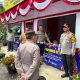 Kapolres Tapsel, AKBP Yasir Ahmadi, didampingi Kasat Lantas, AKP Danil Saragih, saat memberi arahan ke Kapolsek Batang Toru, Iptu RN Tarigan, dan petugas lainnya di Pos Pam Parsiran