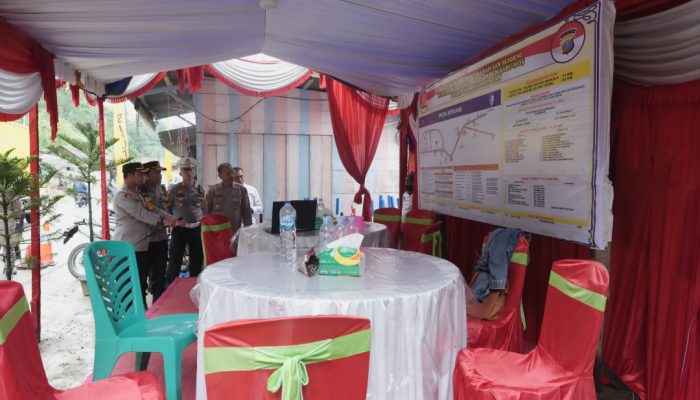 Awali Ops Lilin Toba 2024, Kapolres Tapsel Cek Pos Pam Aek Sijorni