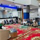 Suasana pengajian di lingkungan BRI Cabang Padangsidimpuan dengan menghadirkan penceramah, Ustad Taufik Hidayat