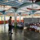 Bhabinkamtibmas Polsek Batang Toru saat memberi arahan ke siswa-siswi dalam kegiatan Police Goes to School ke Pondok Pesantren Babur Rahman, Kabupaten Tapanuli Selatan