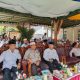 Bhabinkamtibmas Polsek Batang Toru, Aiptu Akhsan Chatib Lubis, menghadiri kegiatan pengajian BKMT di Blok C, Kelurahan Muara Ampolu