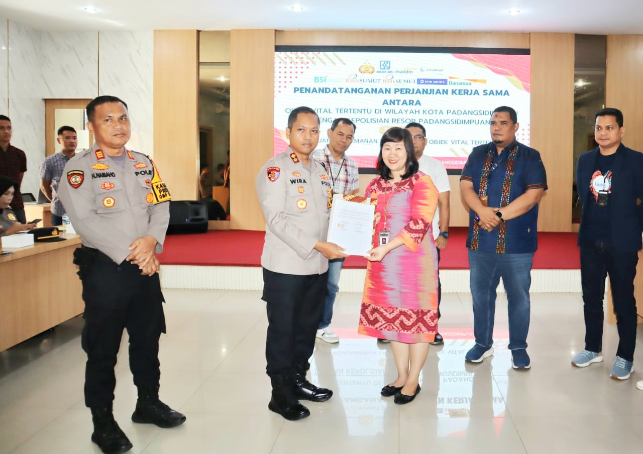 Kapolres Padangsidimpuan, AKBP Dr Wira Prayatna, di sela kegiatan penandatanganan kerjasama bantuan pengamanan objek vital tertentu dengan pihak Perbankan