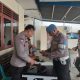 Unit Provos Polsek Batang Toru saat melakukan pengecekan HP personel seusai Apel pagi