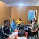 Oknum ASN berinisial, IE dan seorang Karyawan swasta, ARM, yang diduga menjadi pelaku penganiayaan secara bersama-sama atau pengeroyokan terhadap remaja berusia 18 tahun, NER, saat menjalani pemeriksaan usai diamankan Tim dari Sat Reskrim Polres Padangsidimpuan di Rumahnya masing-masing