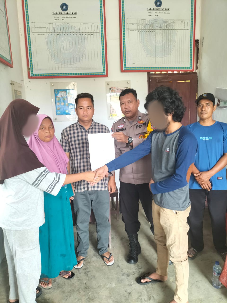 Kakak beradik akhirnya berdamai setelah sebelumnya sempat bermasalah atas kasus dugaan penganiayaan
