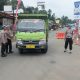 Kasi Propam Polres Tapsel, AKP R Triharjanto, mengawasi anggota saat melaksanakan Operasi Keselamatan Toba 2025 di Pos Yan Pal XI
