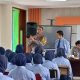 Kasat Lantas Polres Tapsel, AKP Danil Saragih, memberikan sosialisasi tentang tertib berlalulintas ke pelajar MAN Insan Cendikia, Sipirok