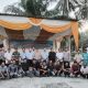 Kapolres Tapsel, AKBP Yasir Ahmadi, dan jajaran berfoto bersama di sela kunjungan kerja ke PT Tindoan Bujing Desa Padang Malakka, Kecamatan Dolok Sigompulon