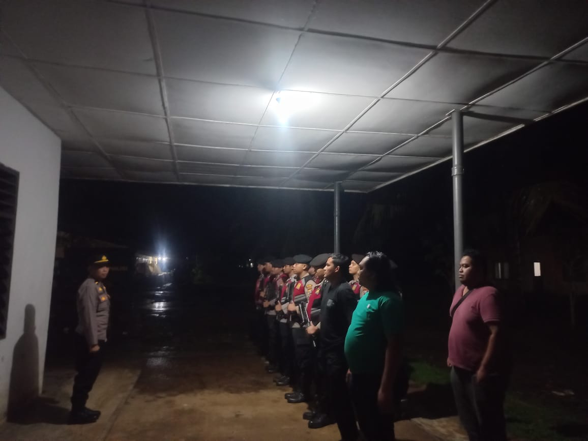 Personel Polres Tapsel dari berbagai Satker melaksanakan Apel yang dipimpin, Ipda T Simanungkalit, selaku Padal, sebelum menggelar Patroli mandah di sekitar kawasan PT Tindoan Bujing