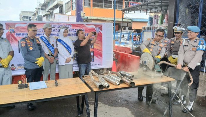 AKBP Wira Pimpin Pemusnahan 85 Unit Knalpot Brong Tak Standar