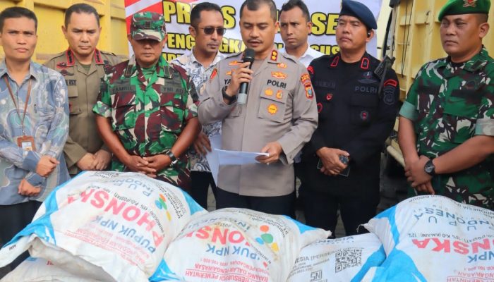 Rugikan Petani, Polres Tapsel Ungkap Ratusan Zak Pupuk Ilegal