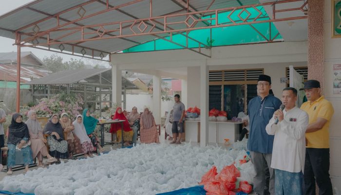 Hari Pertama Ramadan, AKBP Yasir Bagikan Daging Sapi dan Sembako ke Masyarakat