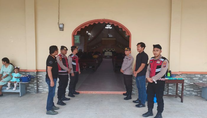 Polres Tapsel Hadirkan Kenyamanan Jemaat Saat Beribadah di Gereja