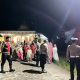 Personel Polres Tapsel saat menggelar Patroli pengamanan salat Isya dan Tarawih di Masjid Al Ikhlas Sipirok