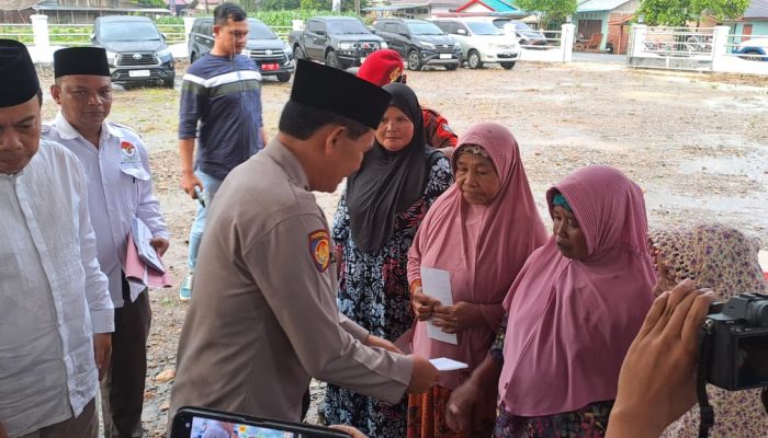 Kabag Ren dan Wabup Tapsel Safari Ramadan di Muara Batang Toru